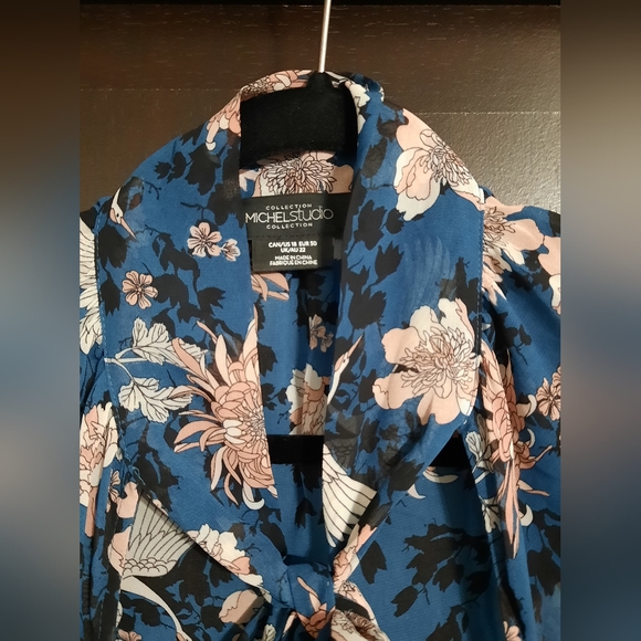 Michel Studio Sheer Print Blouse - Picture 4 of 12